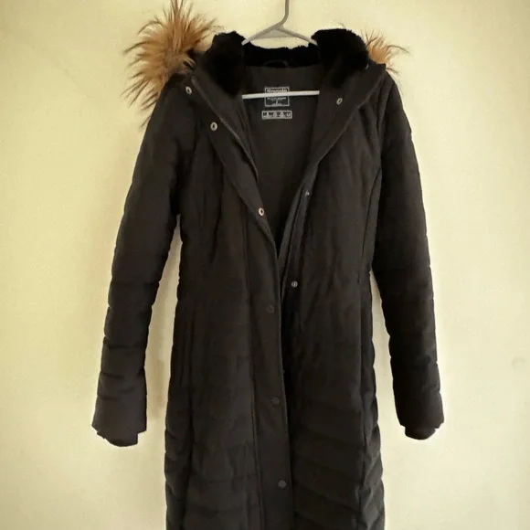 Abercrombie & Fitch black puffer jacket size small - Picture 1 of 3